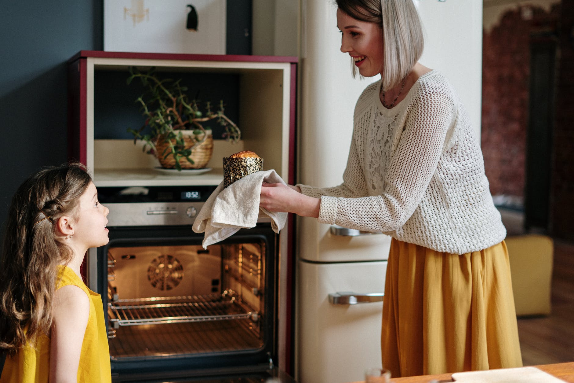 baking mom and daughter