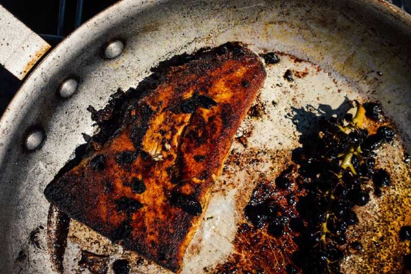 How to Clean Burnt Frying Pans