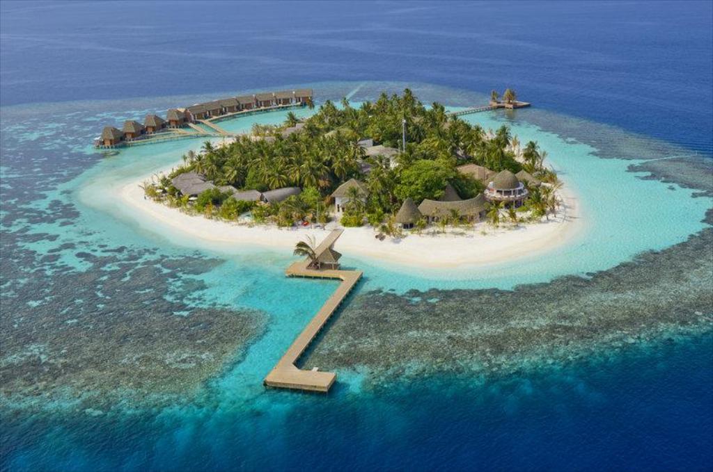 Top 15 Honeymoon Hotels That Couple Should Be Taken - Kandolhu Island