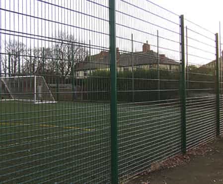 Mesh fencing