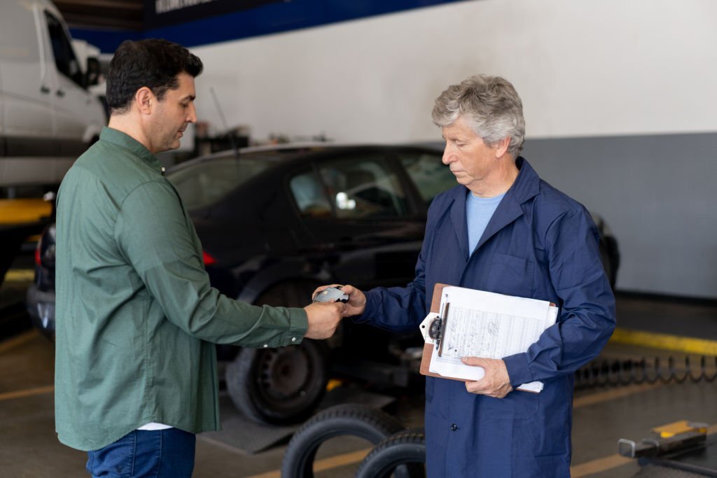 Provide A Positive Customer Experience In Your Garage With Auto Repair Invoicing Software